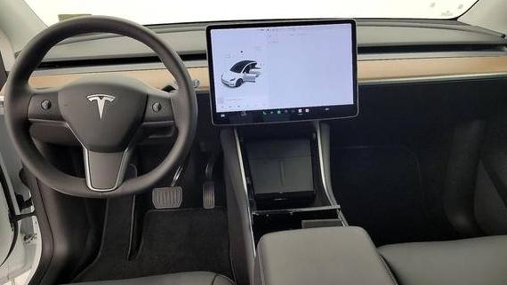 TESLA MODEL Y 2021 5YJYGDED9MF103121 image
